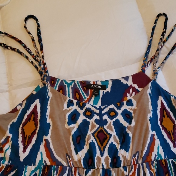 Dress - Picture 4 of 4